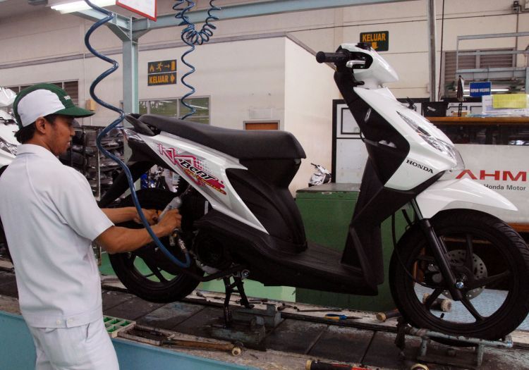 Servis rutin per 2.000 km