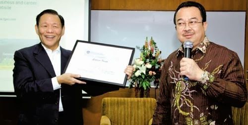 Mendapat penghargaan dari Rhenald Kasali