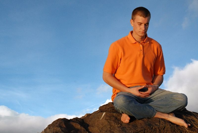 meditasi 10 menit sehari