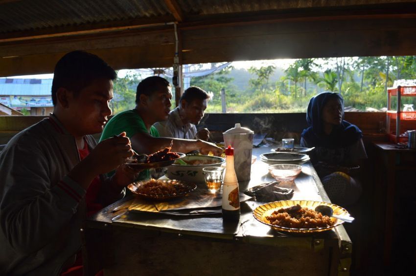 Kamu hidup sederhana, tapi bahagia dan puas