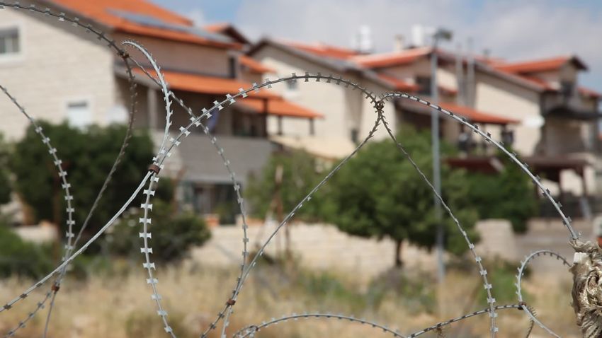 Pembatas antara wilayah Israel dan Palestina