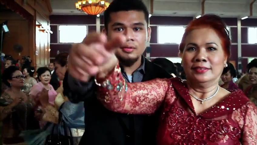 ini anaknya Tante Sri, Doni.