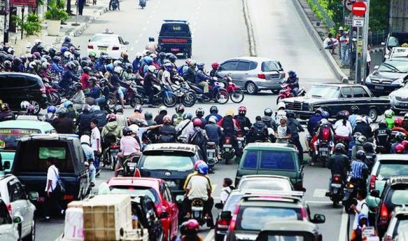 nah, kalau udah macet tambah frustasi kan?!