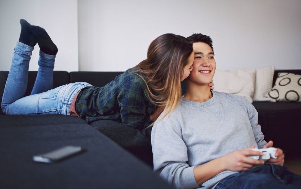 Ternyata Punya Pacar Gamer Itu Asik Lho