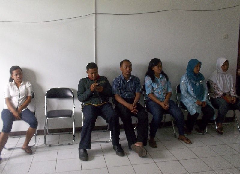 Antri.. antri... antri..