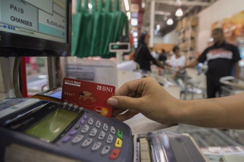 Lebih baik pakai uang tunai saja