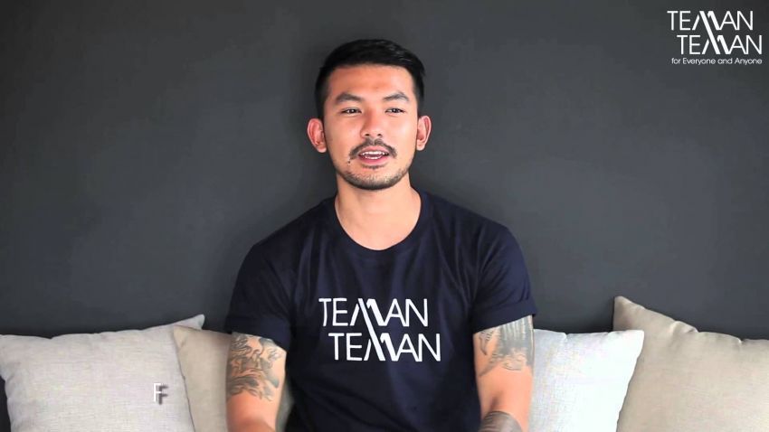 "Terima aku.."