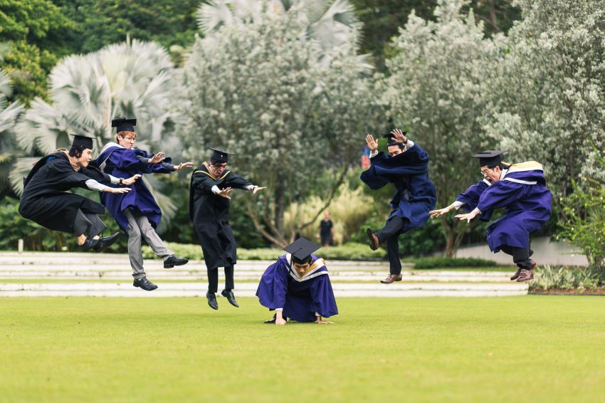 Graduation-Photoshoot-NTU-SMU-NUS-Boys-7