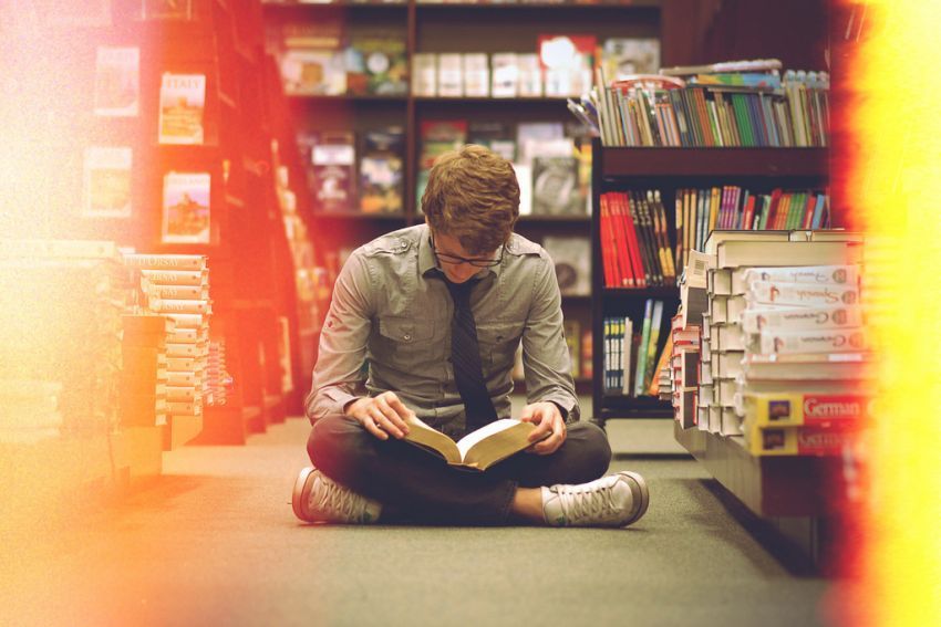 Koleksi 93 Gambar Animasi Orang Lagi Baca Buku Paling Keren Koleksi 93 Gambar Animasi Orang Lagi Baca Buku Paling Keren