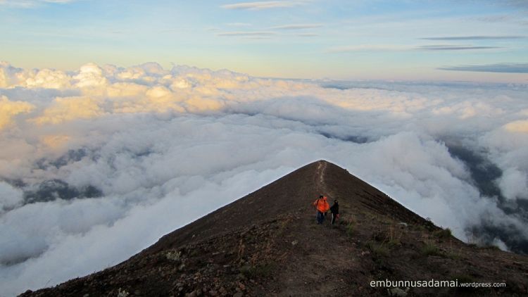Puncak Gunung Agung