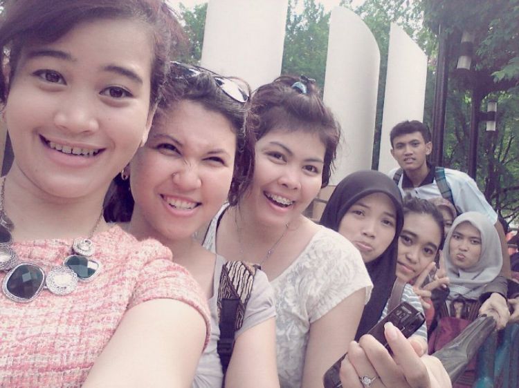 Lusi Farhani, 20, Serang