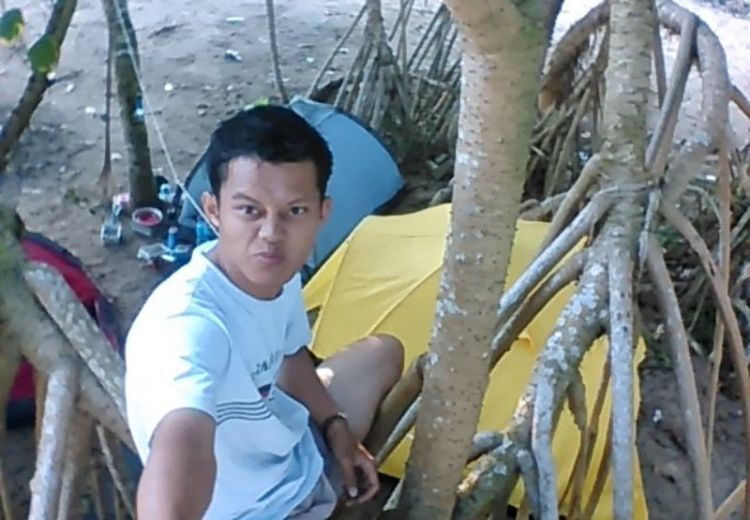 Rifki, 24, Solo