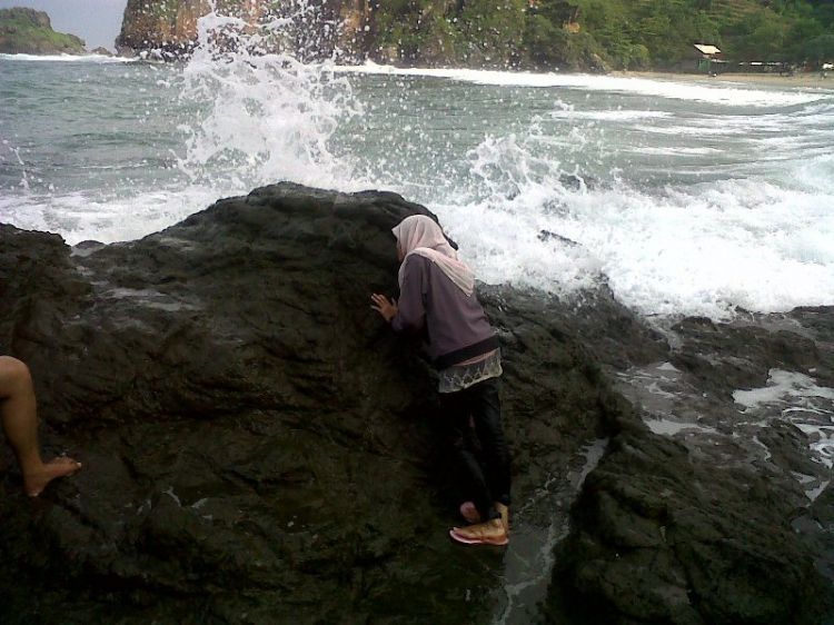 Icha, 20, Yogyakarta