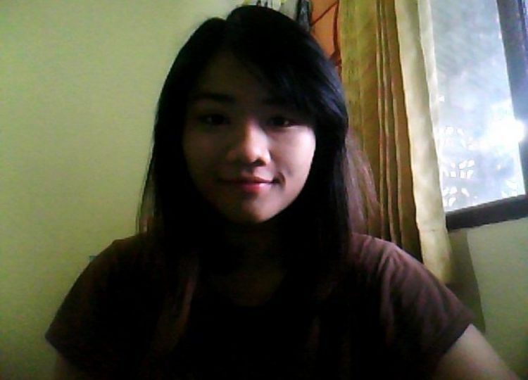 Yasinta Sugesti Putri, 19, Yogyakarta
