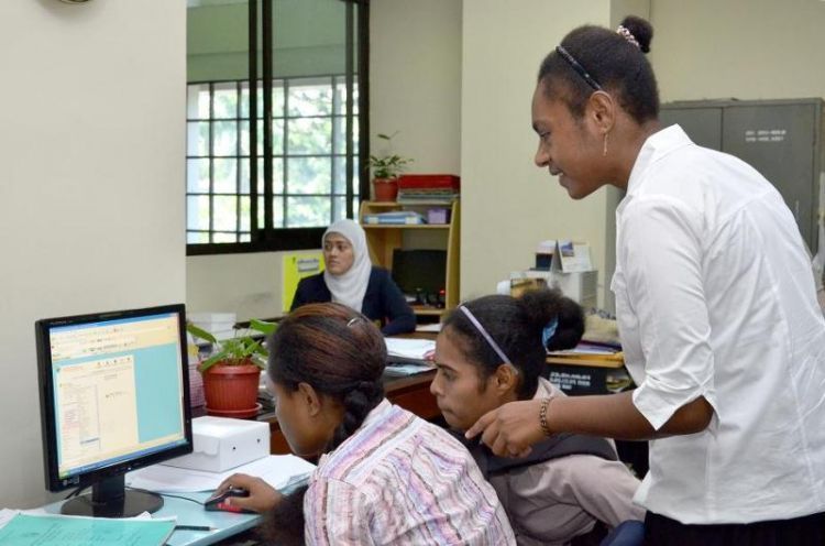 Jadwal kuliah padat membuat komunikasi dengan ortu jadi terkendala