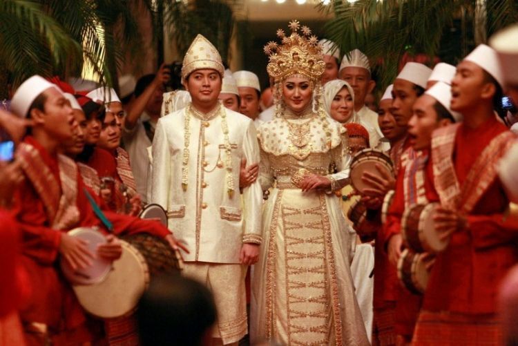 Orangtua senang dengan menantu yang sesuku