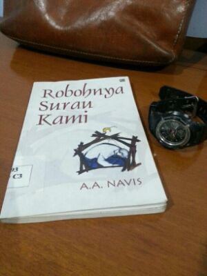 Robohnya Surau Kami, AA Navis