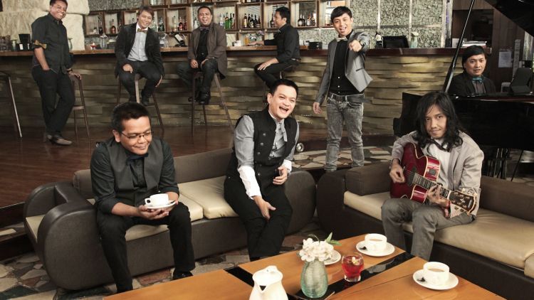 10 Lagu Kahitna Yang Menggambarkan Perjalanan Cinta Muda Mudi Indonesia