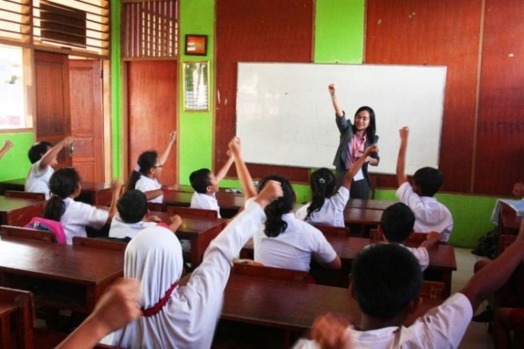 Dituntut bisa banyak pelajaran