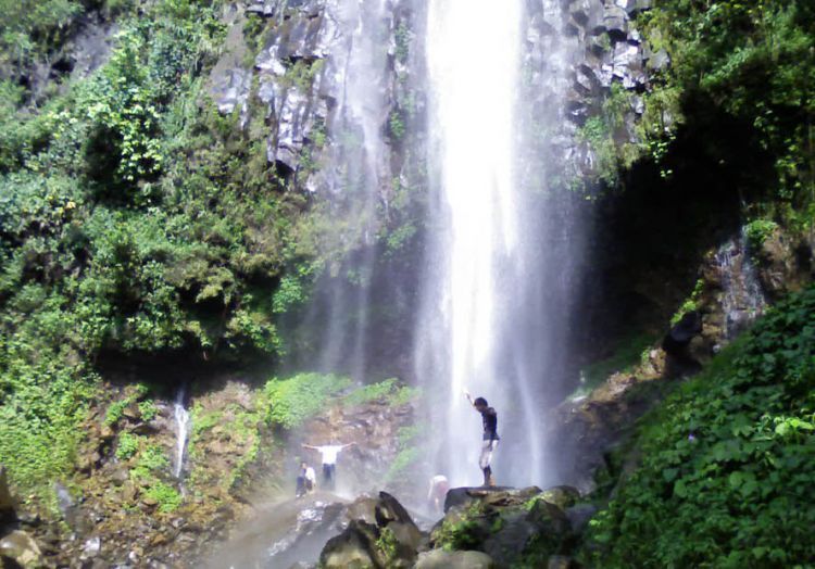 Air terjun Monthel