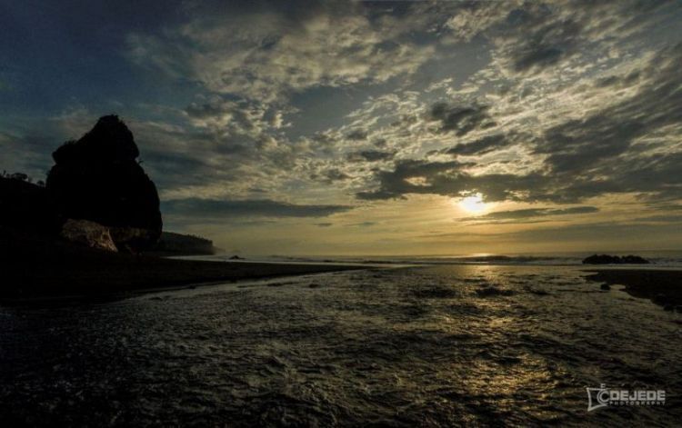 Pantai Watu Godek