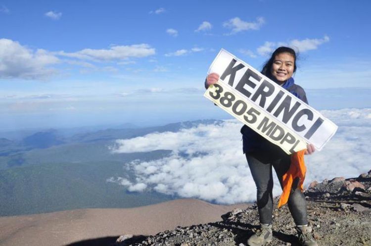 Menjamahi puncak Kerinci