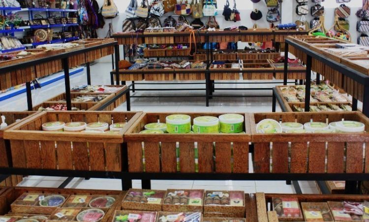 Wisata belanja ada di setiap sudut kota