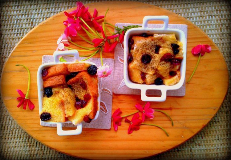 Puding roti tawar