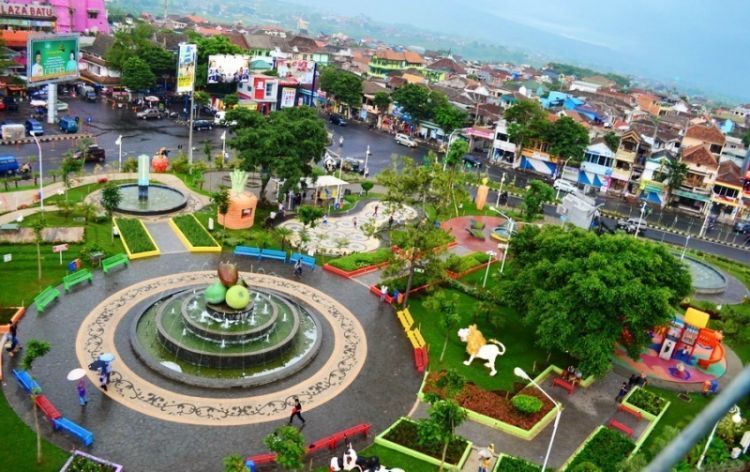 Kota Batu mudah sekali dijangkau