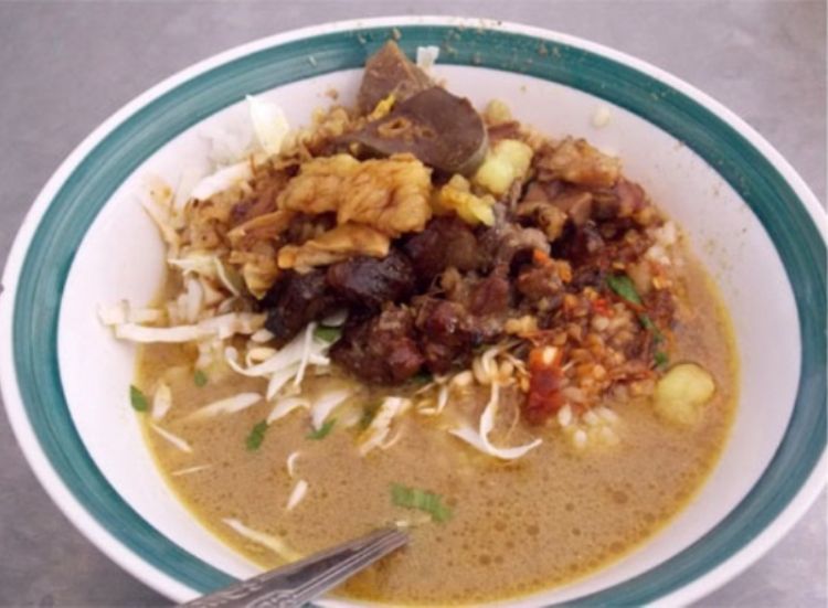 Kuliner khas Nganjuk Sego Becek