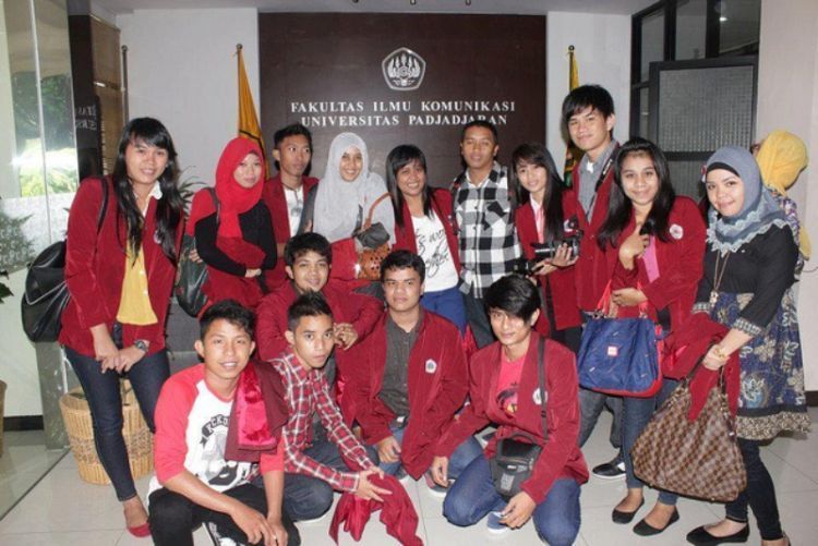 Pilih jurusan yang kamu minati terlebih dahulu