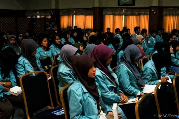 Kuliahnya berat