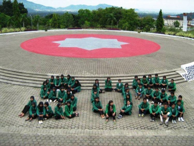Kuliah tak segampang yang dibayangkan. (dok. pribadi)