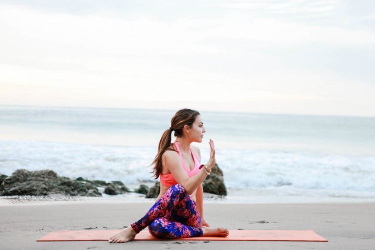 Seated Spinal Twist (Ardha Matsyendrasana)