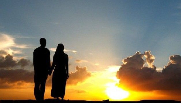 Aku Mencintaimu Dalam Keheningan, Mengagumimu Dari Kejauhan, dan Mendoakanmu Dalam setiap Sujudku.