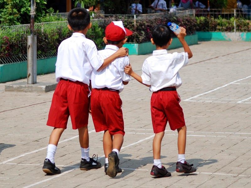 8 Kenangan Masa SD yang Nggak Terlupakan Buat Anak-anak Generasi '90-an