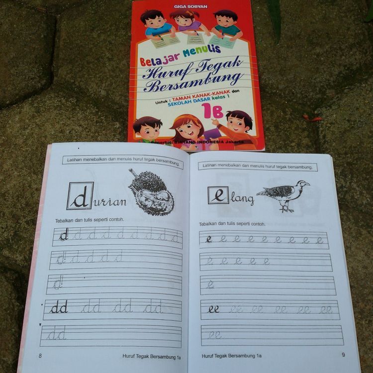 Buku tegak bersambung yang legendaris