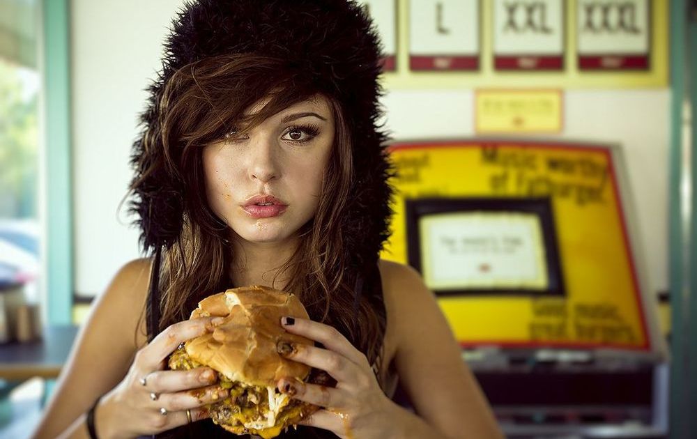 [Kuis] Kami Akan Tebak Berapa Berat Badan Kamu Sekarang!