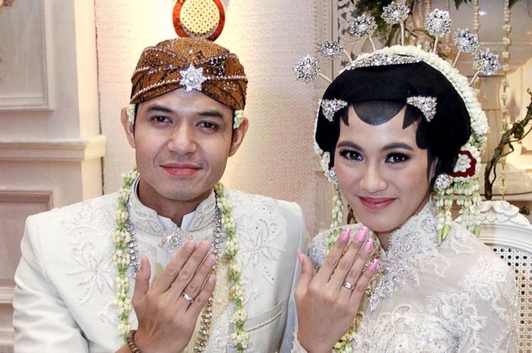 Kenapa Sih Harus Banget Ada Gelar Sarjana Di Undangan