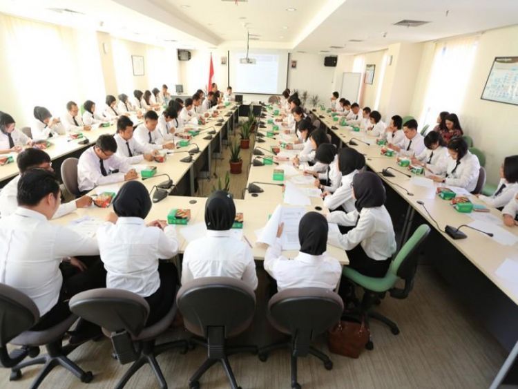punya visi misi kerja yang jelas