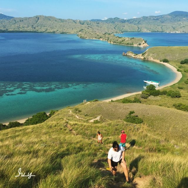 menaiki Gili Lawa Darat