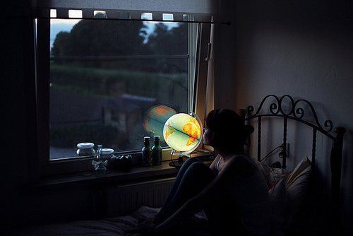 Dengan lampu secukupnya