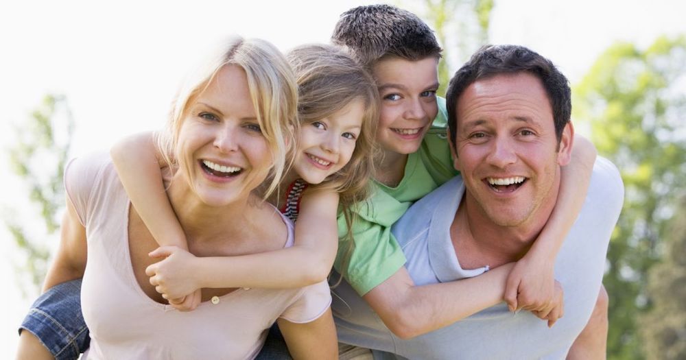 Langkah Sederhana Menjadi Anak yang Bisa Membahagiakan Orang Tua