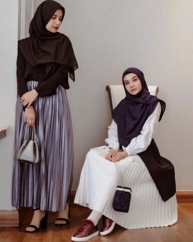 Berikut Inspirasi OOTD ala Hijabers Indonesia. Keren Banget dan Layak Dicoba!