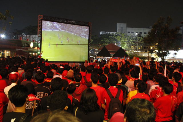 Fan Sepakbola Nobar Premier League