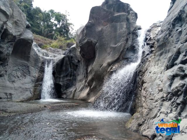 Curug Penganten Cawitali