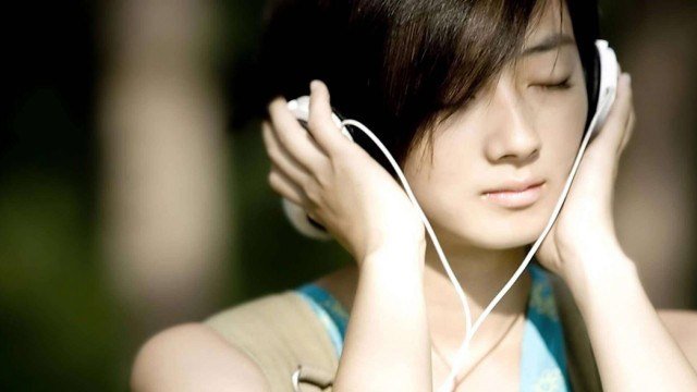 gimana kalau dengerinnya lagu yang bikin semangat?