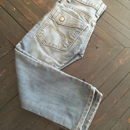 Cek dulu kantong jeans-mu sebelum dicuci ya.