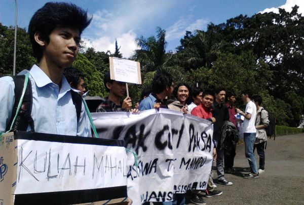 Hindari menyalahkan aktivitas organisasimu, jika ipk-mu kecil.