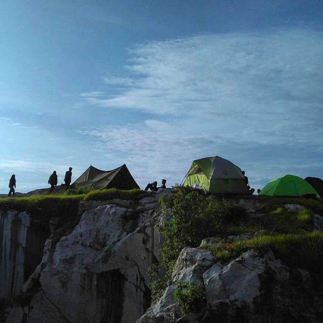 Camping diatas Tebing Hawu